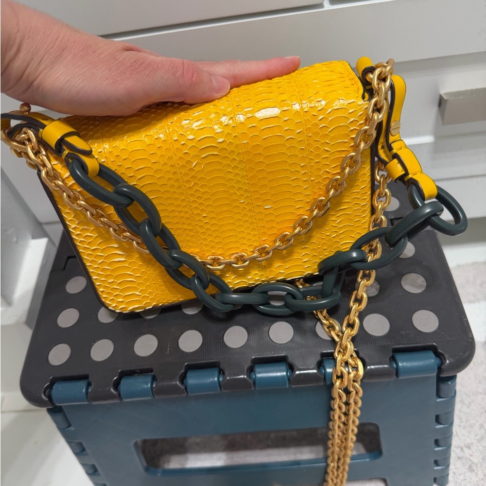 NWT TORY BURCH PYTHON SMALL YELLOW SNAKE CROSSBOD… - image 2